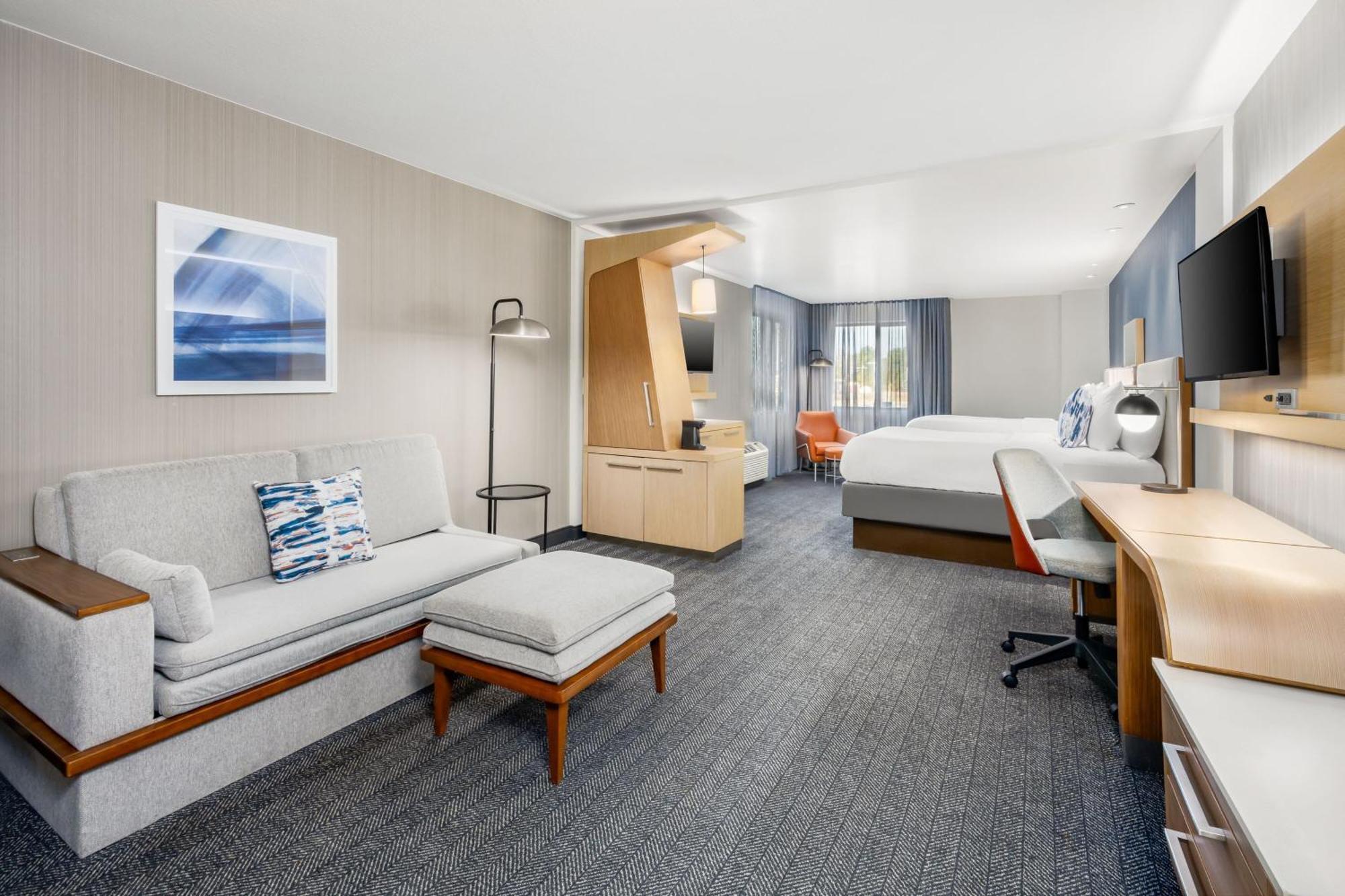 Courtyard By Marriott Columbus Phenix City Exterior photo